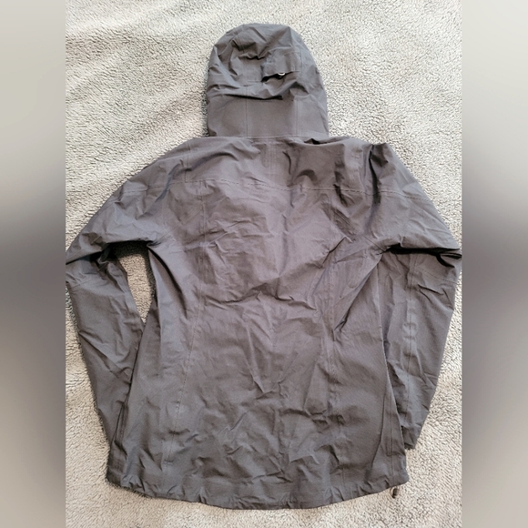 REI Co-op XeroDry GTX rain jacket - Picture 2 of 9